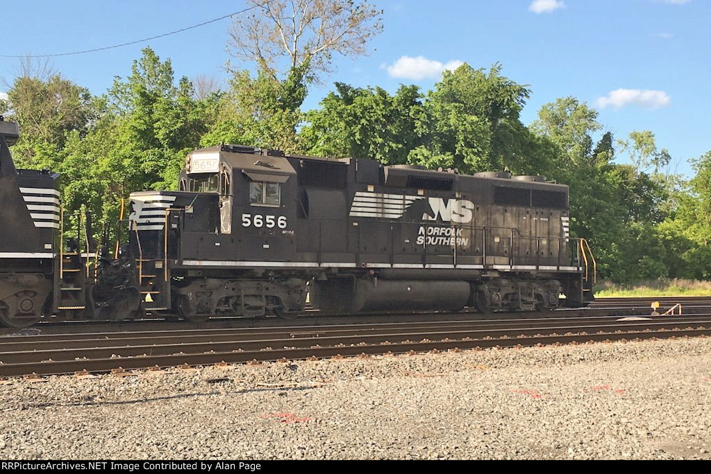 NS 5656 works Abrams yard